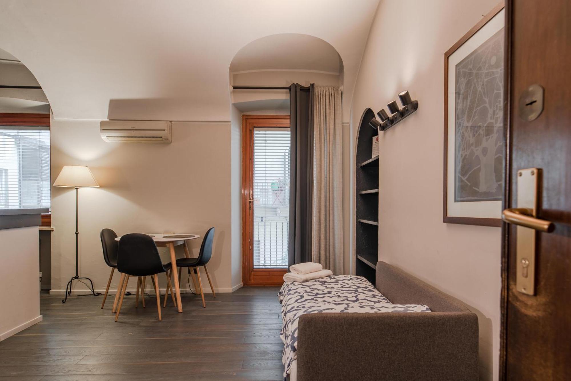 Familia Apartaments - 048 By Happyhostorino Esterno foto